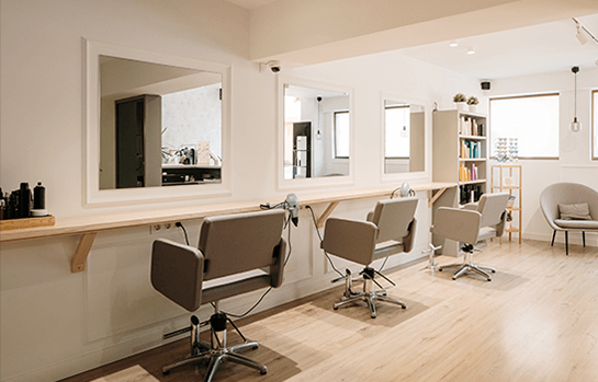 自由美髮師費用怎麼訂？新手必看4大關鍵與注意事項！